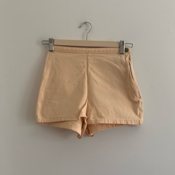 American Apparel Tap Shorts (Yellow/Butter Colour) - Picture 2 of 3